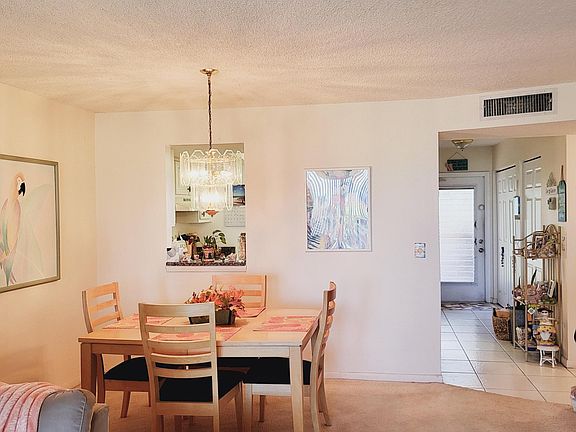 5th image of 24 Abbey Lane #105