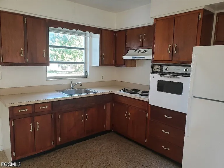 4911 Coronado Pkwy #B — Photo 5