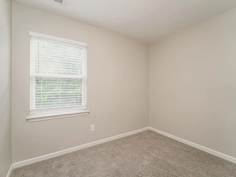 316 Wrayhill Dr — Photo 12