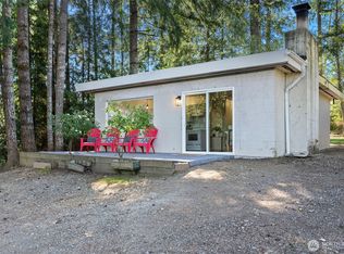 10 E Snow Cap Dr, Belfair, WA