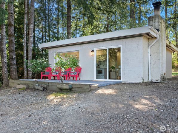 10 E Snow Cap Drive, Belfair, WA 98528