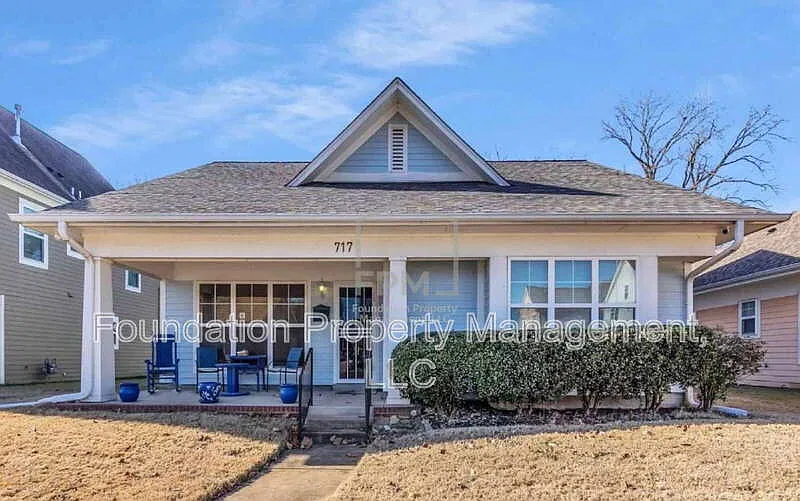 3 bed, 2.0 bath, 1472 sqft, $1,400 — Photo 1