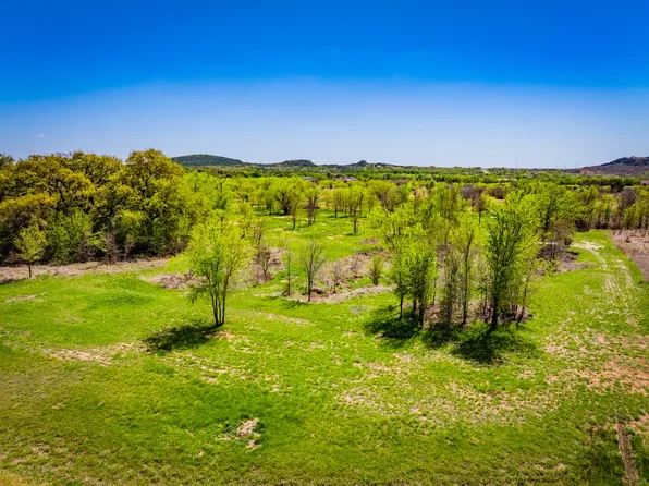 446 Indigo Bush Ct, Graford, TX 76449