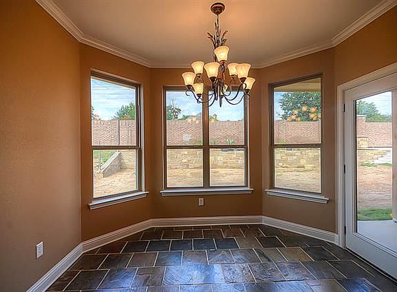 4th image of 1033 Thistle Hill Trl