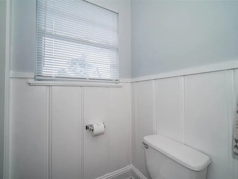 812 Glencrest Ln — Photo 30