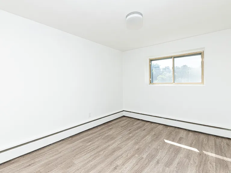 321 Marland Ave — Photo 11