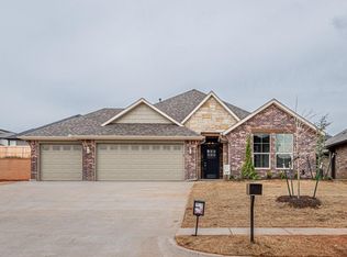 2141 Santa Monica St, Edmond, OK 73034