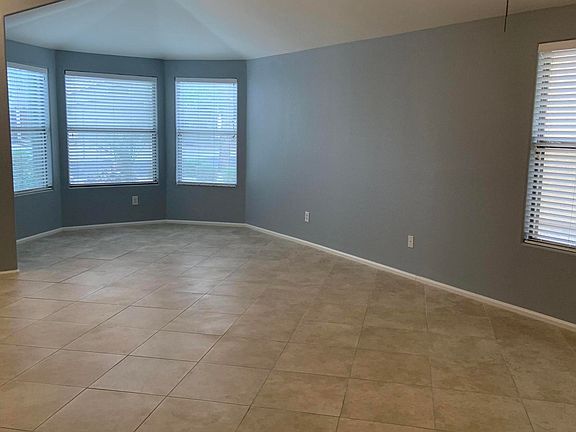 3rd image of 20921 N 37th Pl
