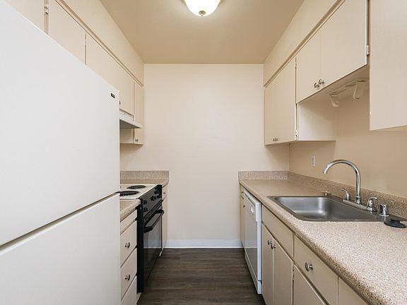 4th image of 4875 Manzanita Ave APT 7