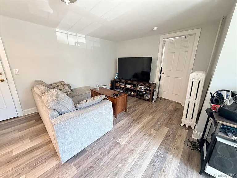 1143 E Main St — Photo 2