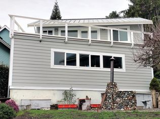 20810 President Point Rd NE, Kingston, WA 98346