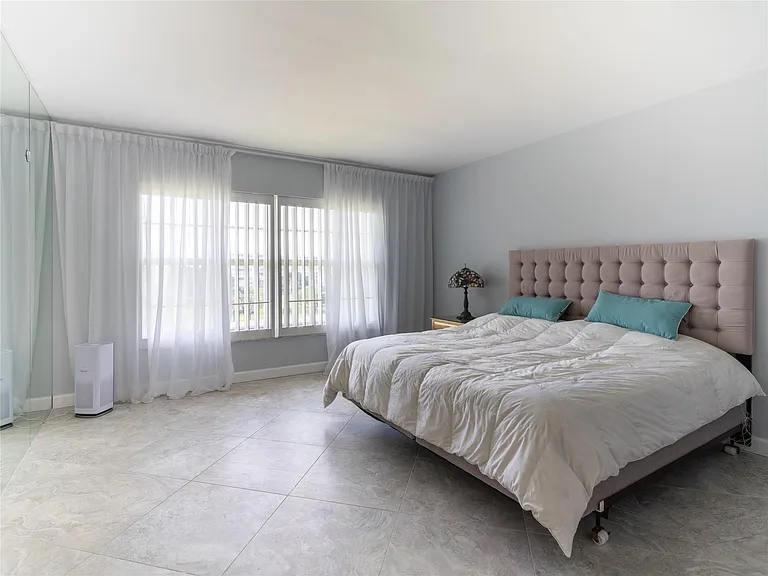 2850 N Palm Aire Dr #601 — Photo 14