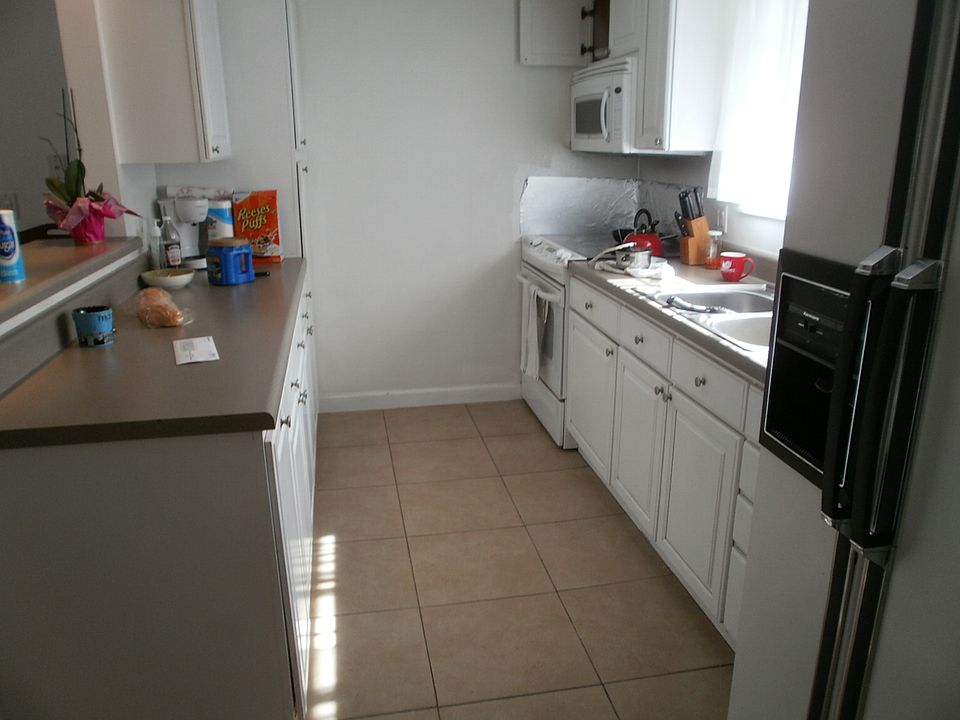 1st image of 128 SE 14th Ct