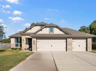 377 Hadley St, Woodway, TX 76712