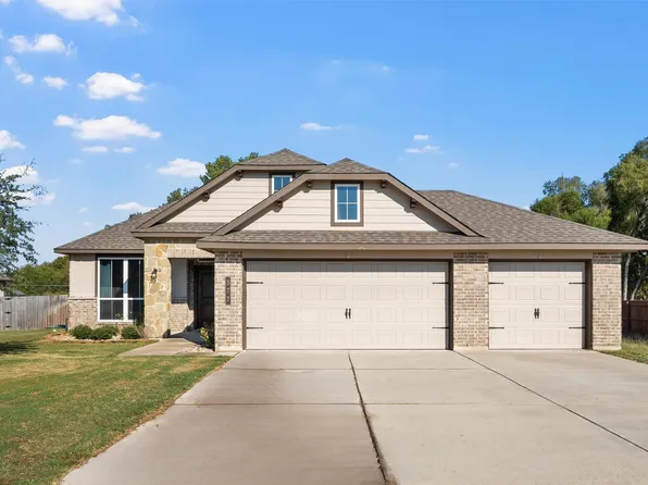 377 Hadley St, Woodway, TX 76712