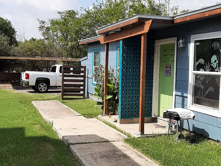 315 S Olive St #6 — Photo 4