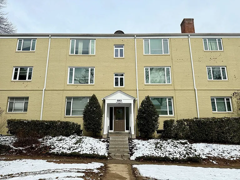 10413 Montrose Ave #201 — Photo 1