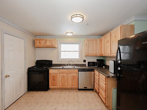 4th image of 32 Norton Street