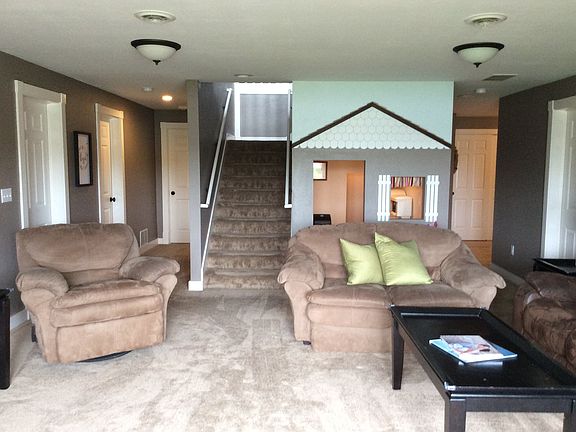 4th image of 55 Birchwood Hts