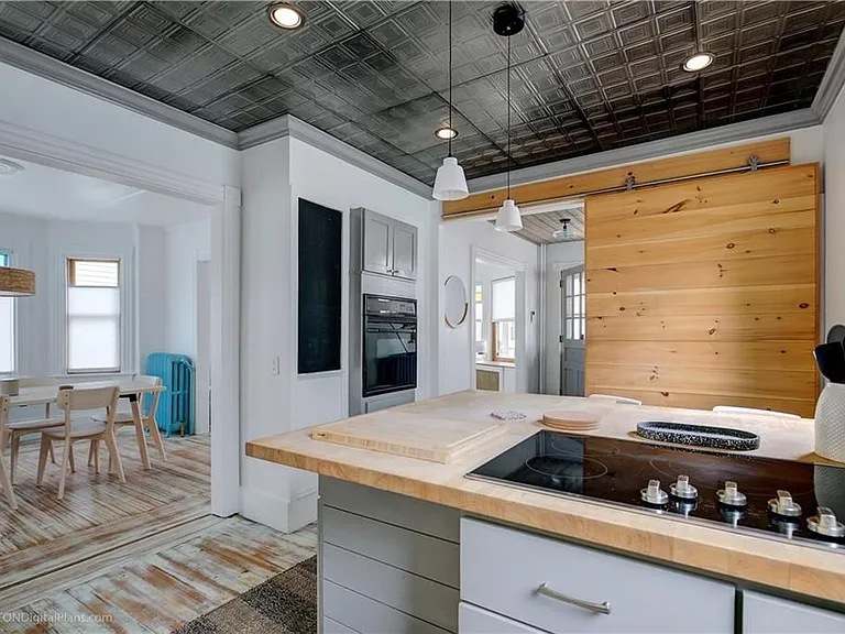 19 Congdon Ave — Photo 15
