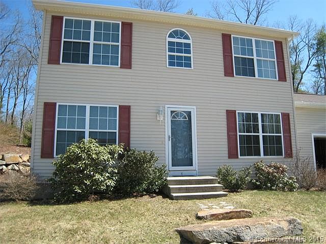 Spacious 2005 Colonial with...