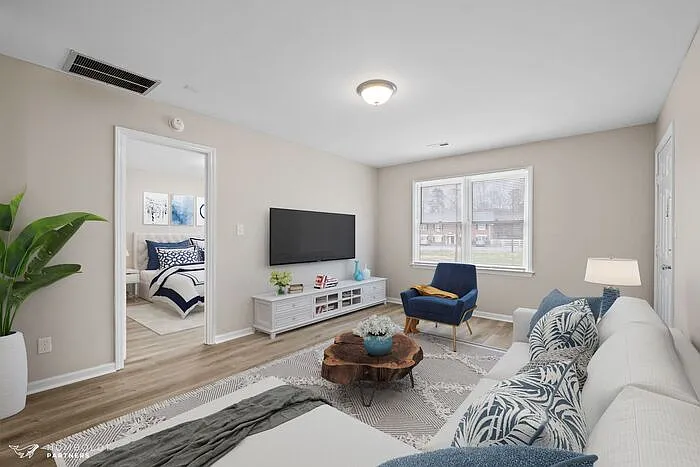 1 bed, 1.0 bath, 719 sqft, $1,095 — Photo 3