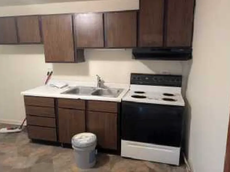 345 S Washington Ave — Photo 7