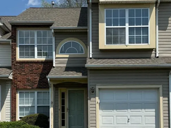 3 Eastbridge Dr, Robbinsville, NJ 08691