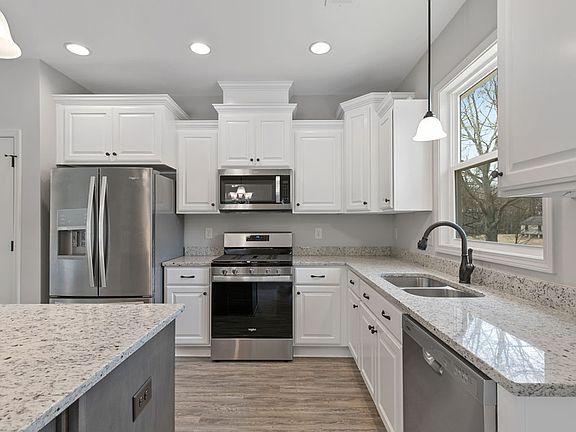 7th image of this home