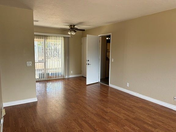 3rd image of 7546 Windsong Rd