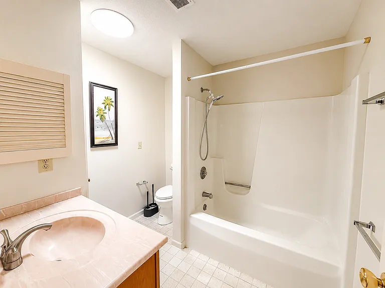 Main floor shared bathroom.