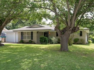 1211 Benbrook Ter, Benbrook, TX 76126