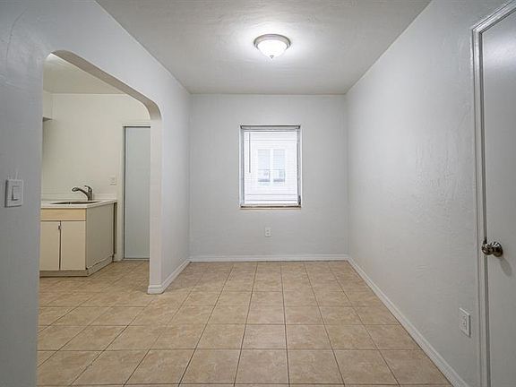 5th image of 7711 Dickens Ave #1-1-7711