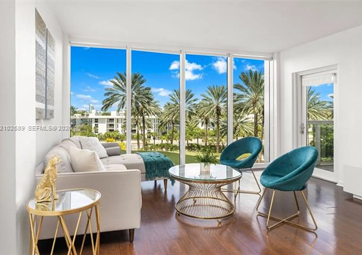 10275 Collins Avenue Cu — Photo 2
