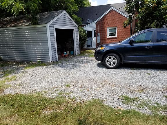 Off Street Parking w/Garage