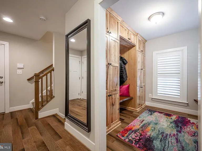 1126 N Stuart St — Photo 24