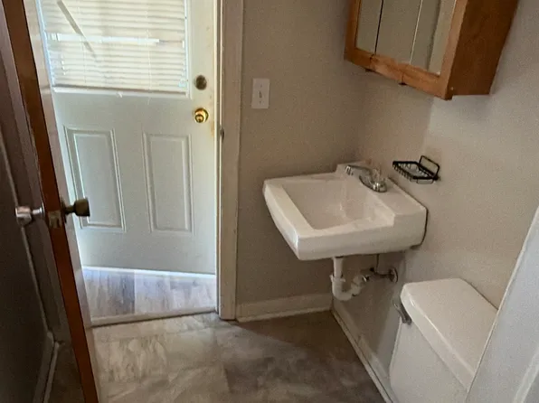 804 Brookwood Ave, Dunn, NC 28334