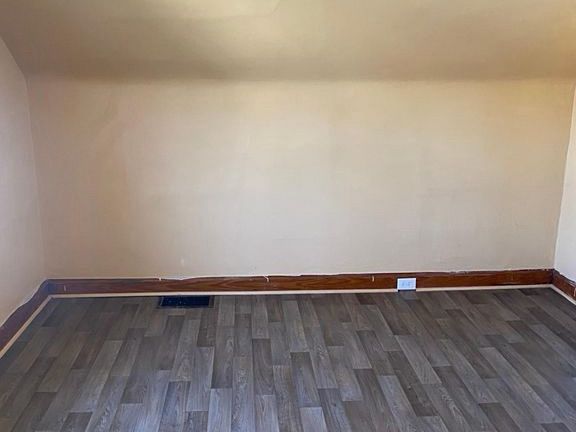 2nd image of 40 Phyllis Ave