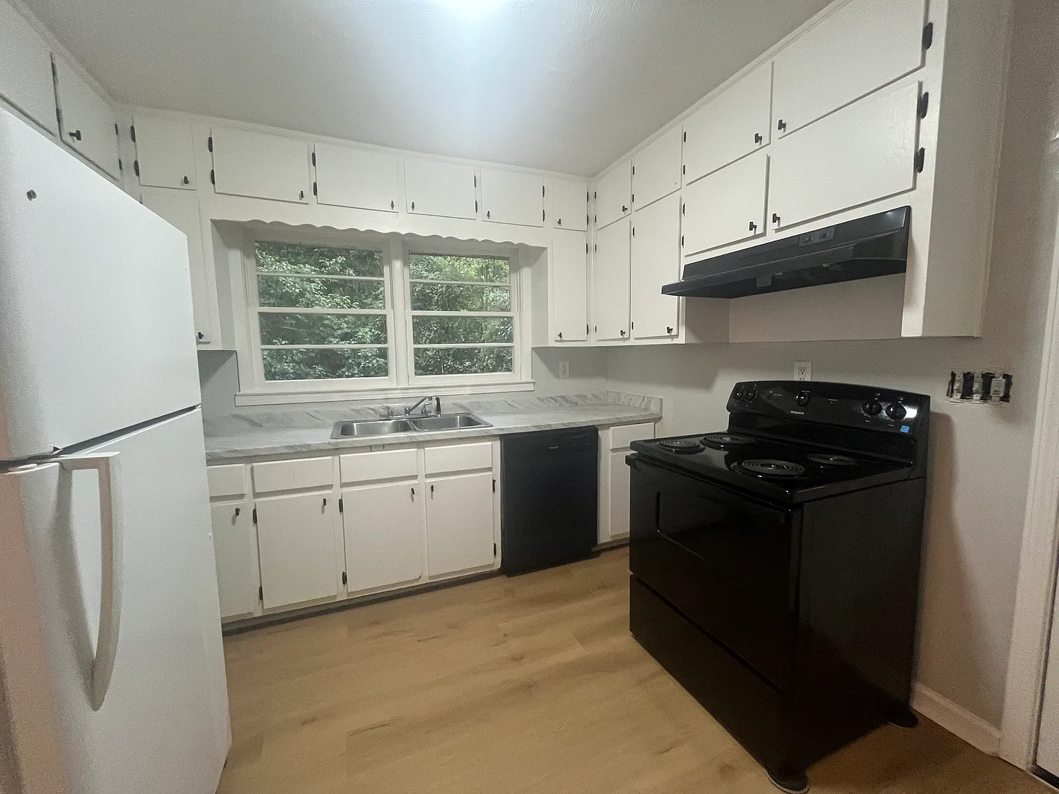 2 bed, 1440 sqft, $1,350 — Photo 4