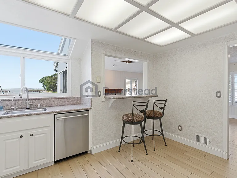 145 Shoreline Dr — Photo 13
