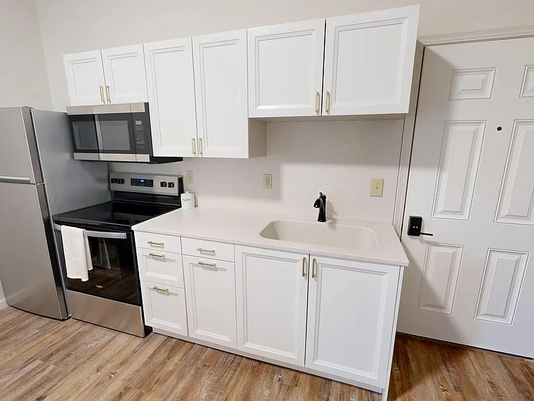 542 Benson Ave SW #110 — Photo 9