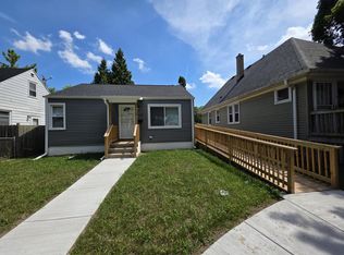 4928 N 27th St, Milwaukee, WI 53209