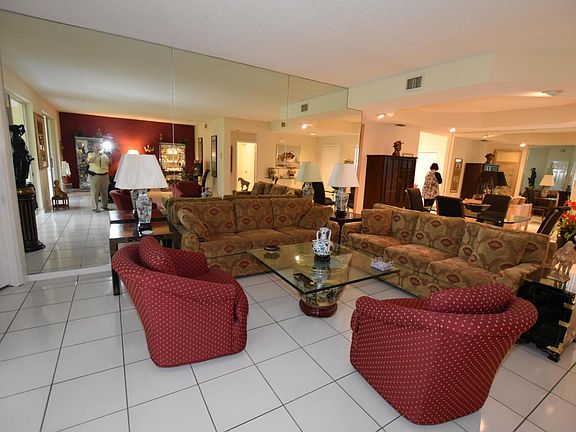 3rd image of 11626 Briarwood Cir APT 2