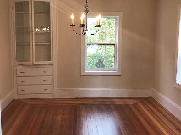 4th image of 23 Hoyle St #23
