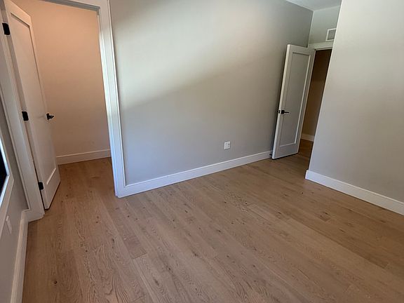 5th image of 80-84 Moore St #2