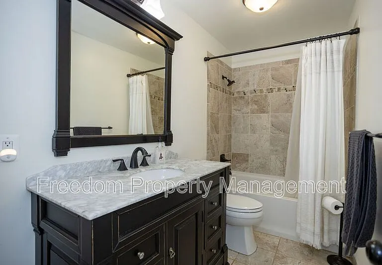 6197 Edwards Dr — Photo 28