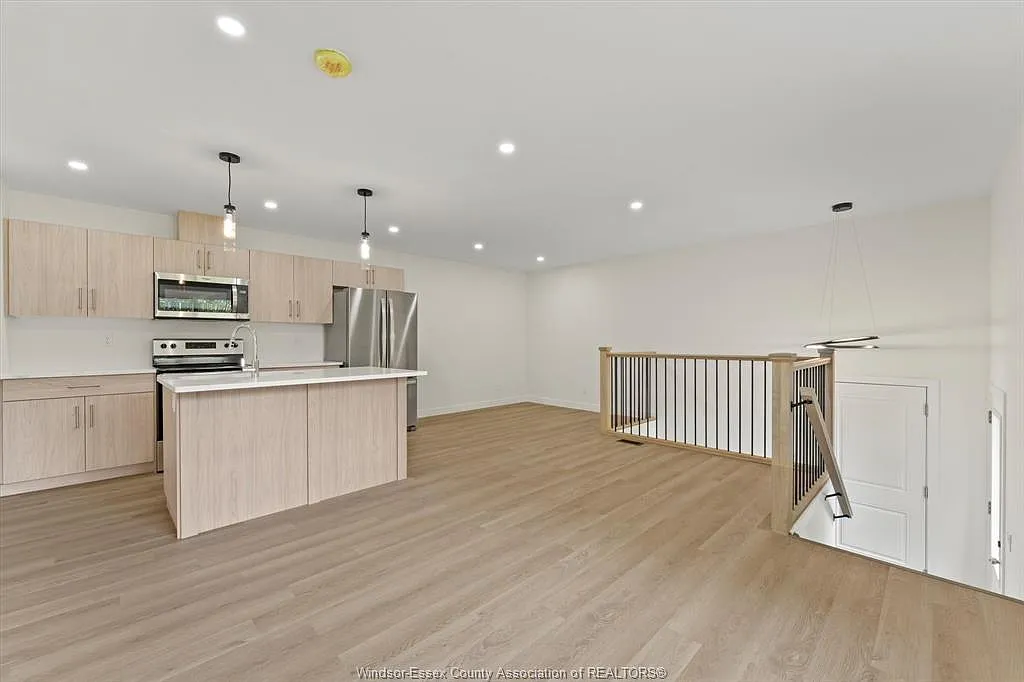 2 bed, $2,500 — Photo 4