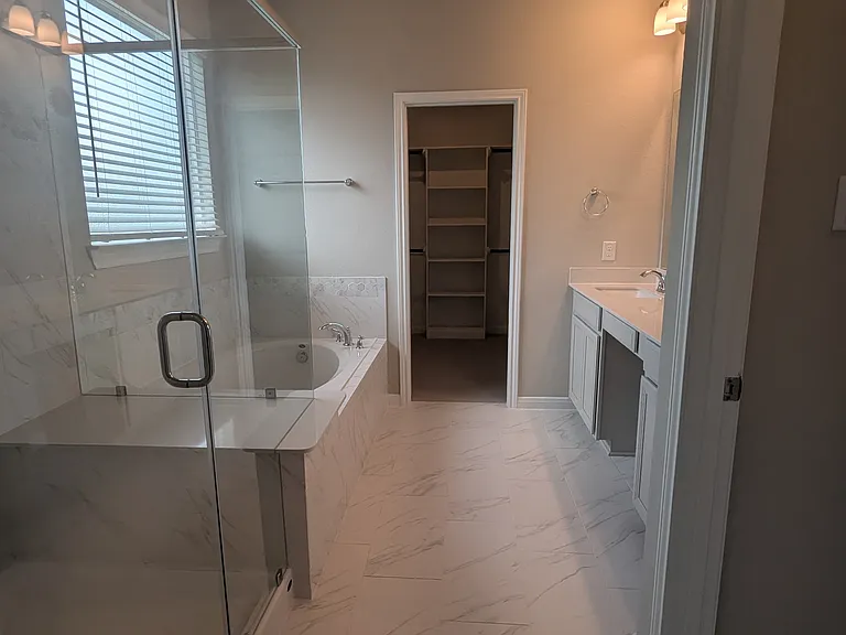 3011 Skyrock Dr — Photo 32