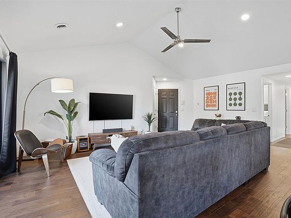 5th image of 2382 Willowbrooke Ln
