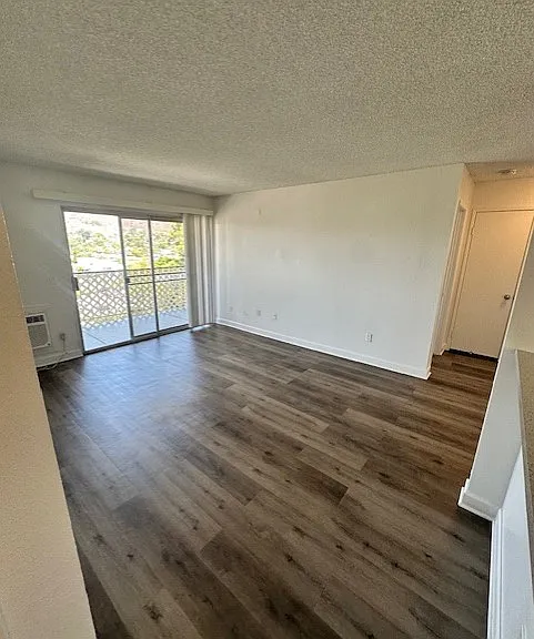 2b2b-Living Room